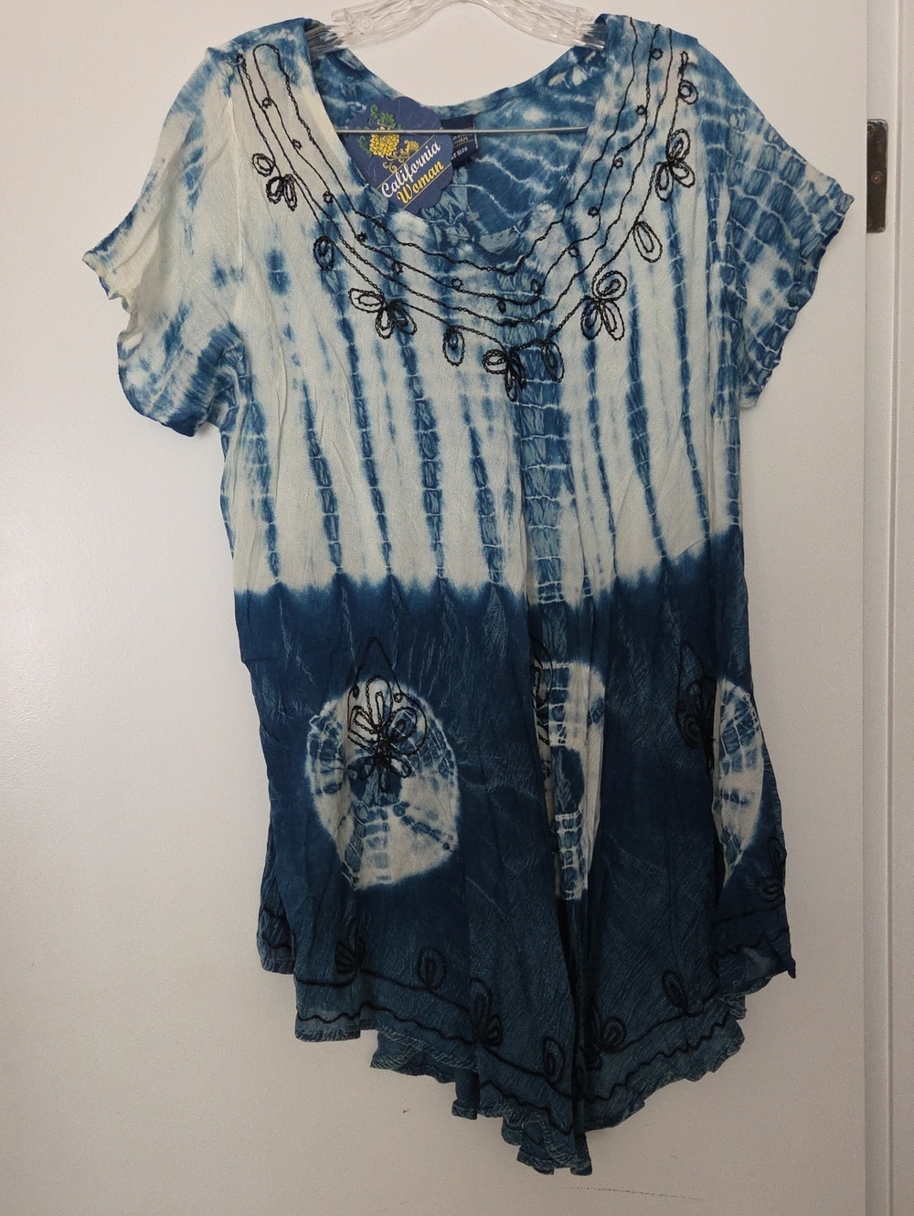 Indigo and White Tie-Dye Short Sleeve Tunic with Embroidered Design